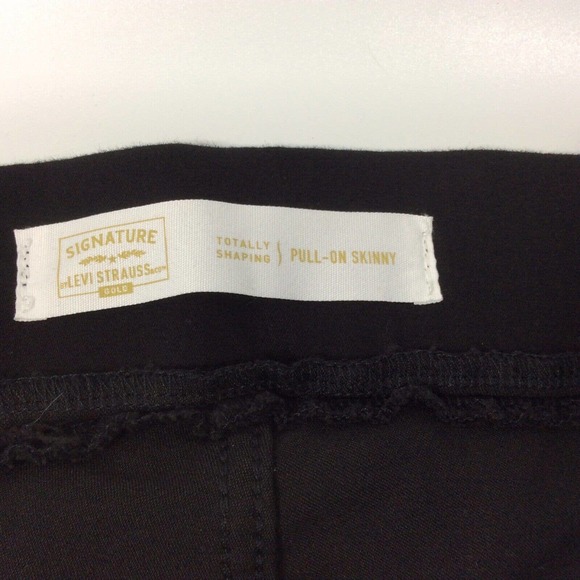 Levi Women's Plus 28S/26 Signature Pull-On Skinny Black Jeans Totally Shaping - Picture 3 of 11